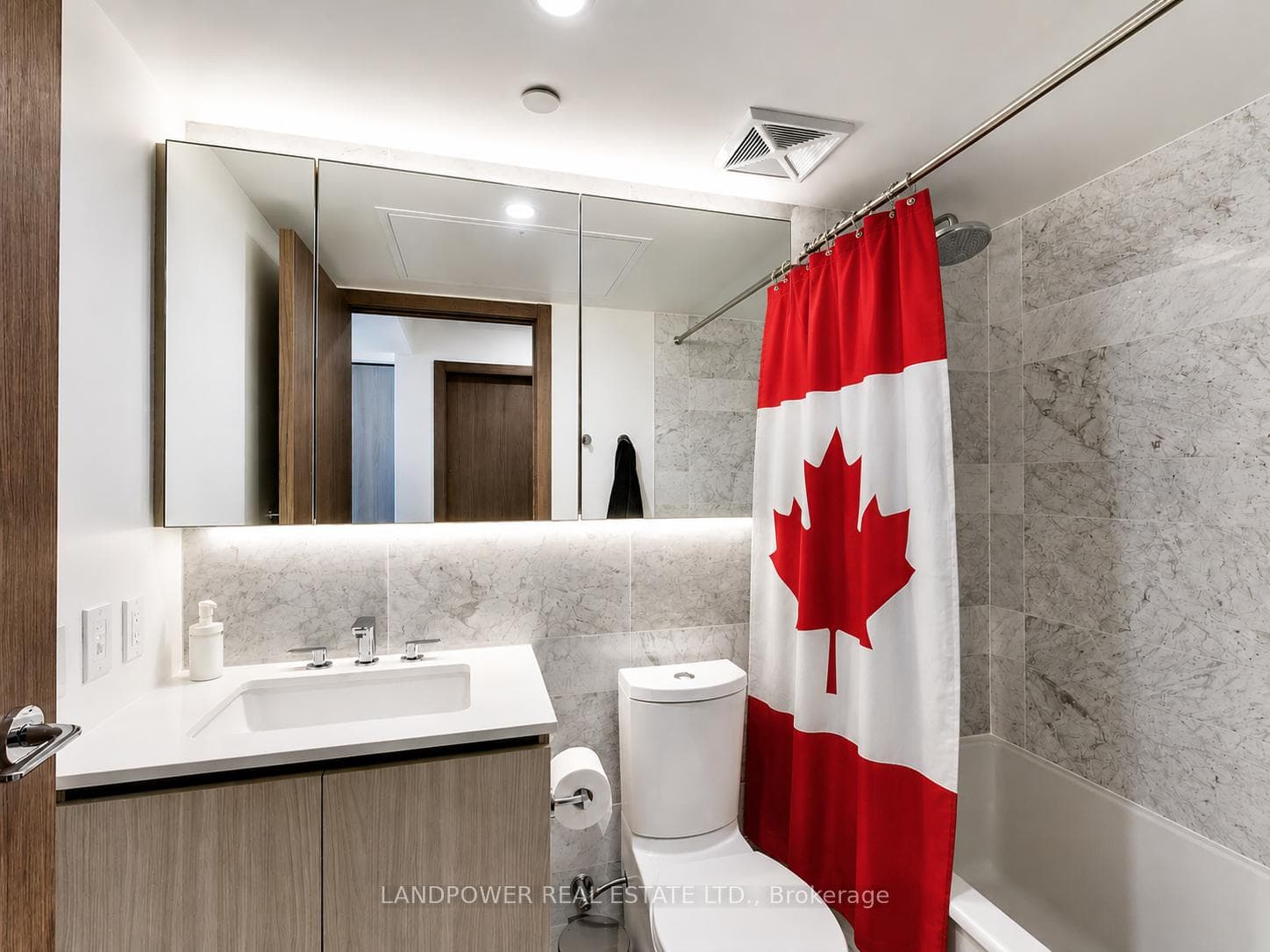 19 Bathurst Street Unit 3310 photo 1