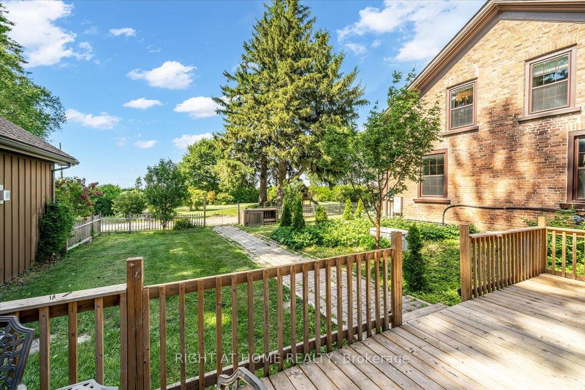 1320 King Street photo 7