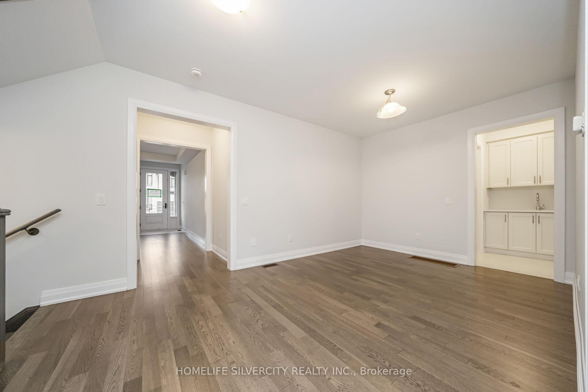 149 Harwood Avenue photo 10
