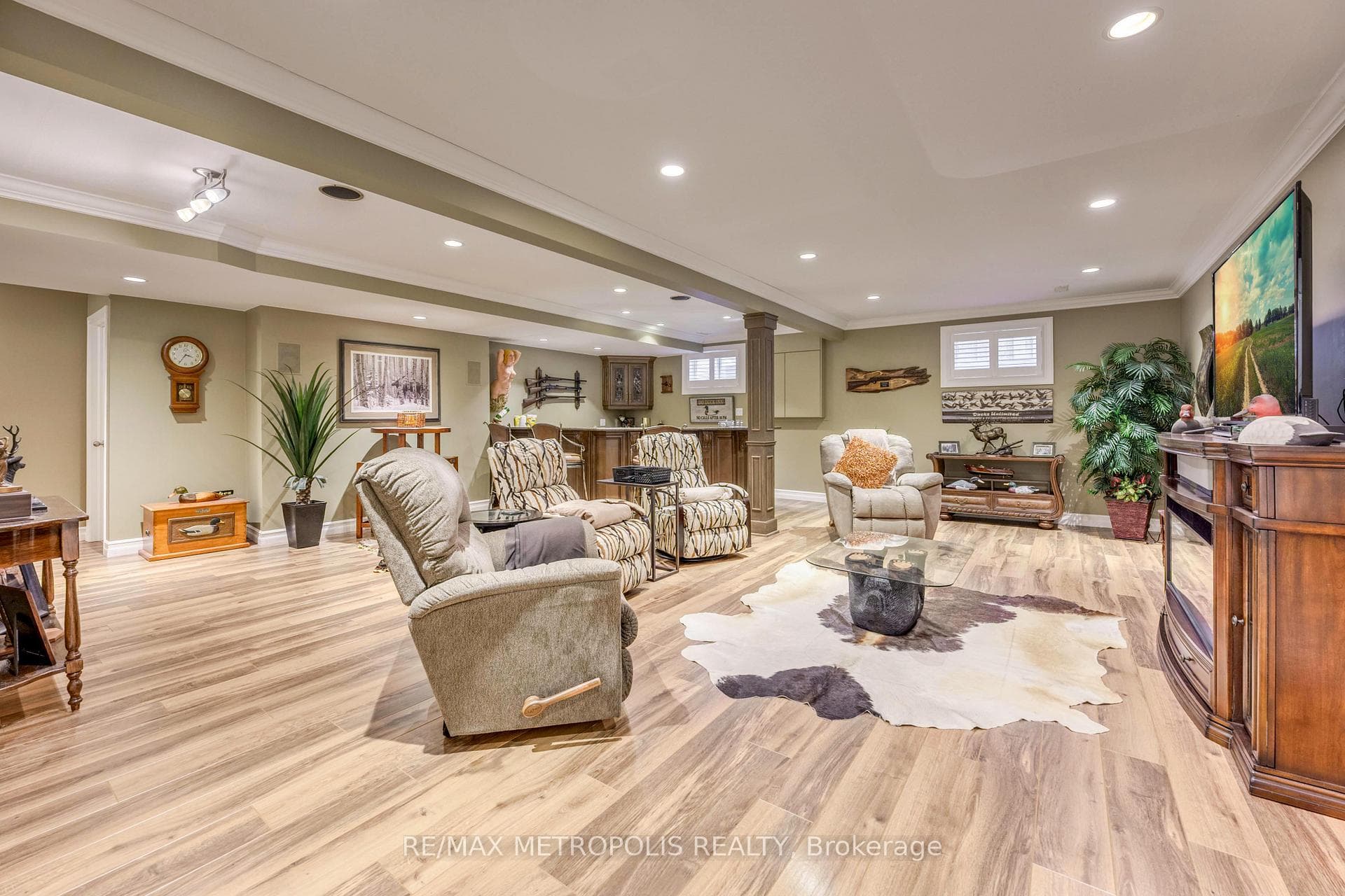 887 Lakeshore Road photo 27