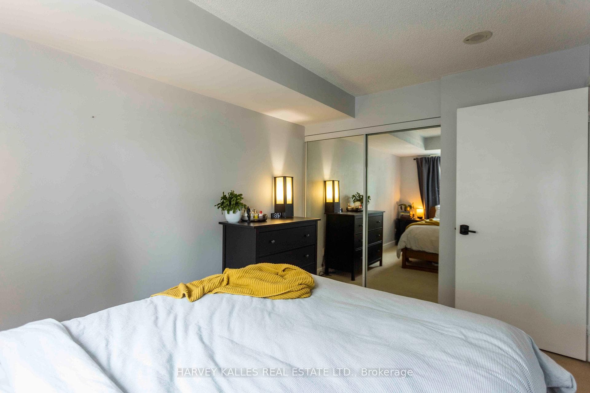 16 Harrison Garden Boulevard Unit 411 photo 15