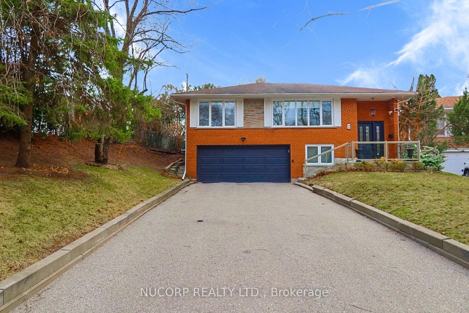 7 Bayshill Drive photo 1