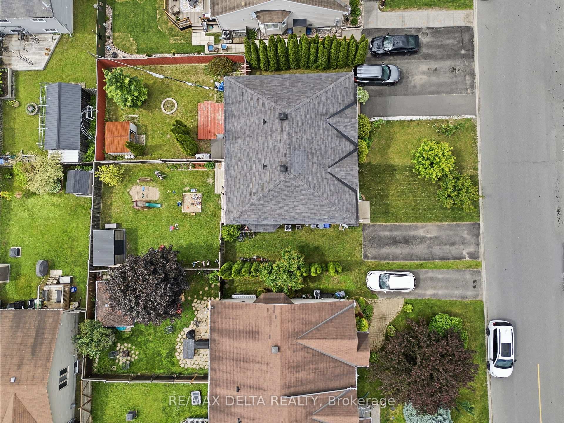 123 Panorama Avenue photo 32