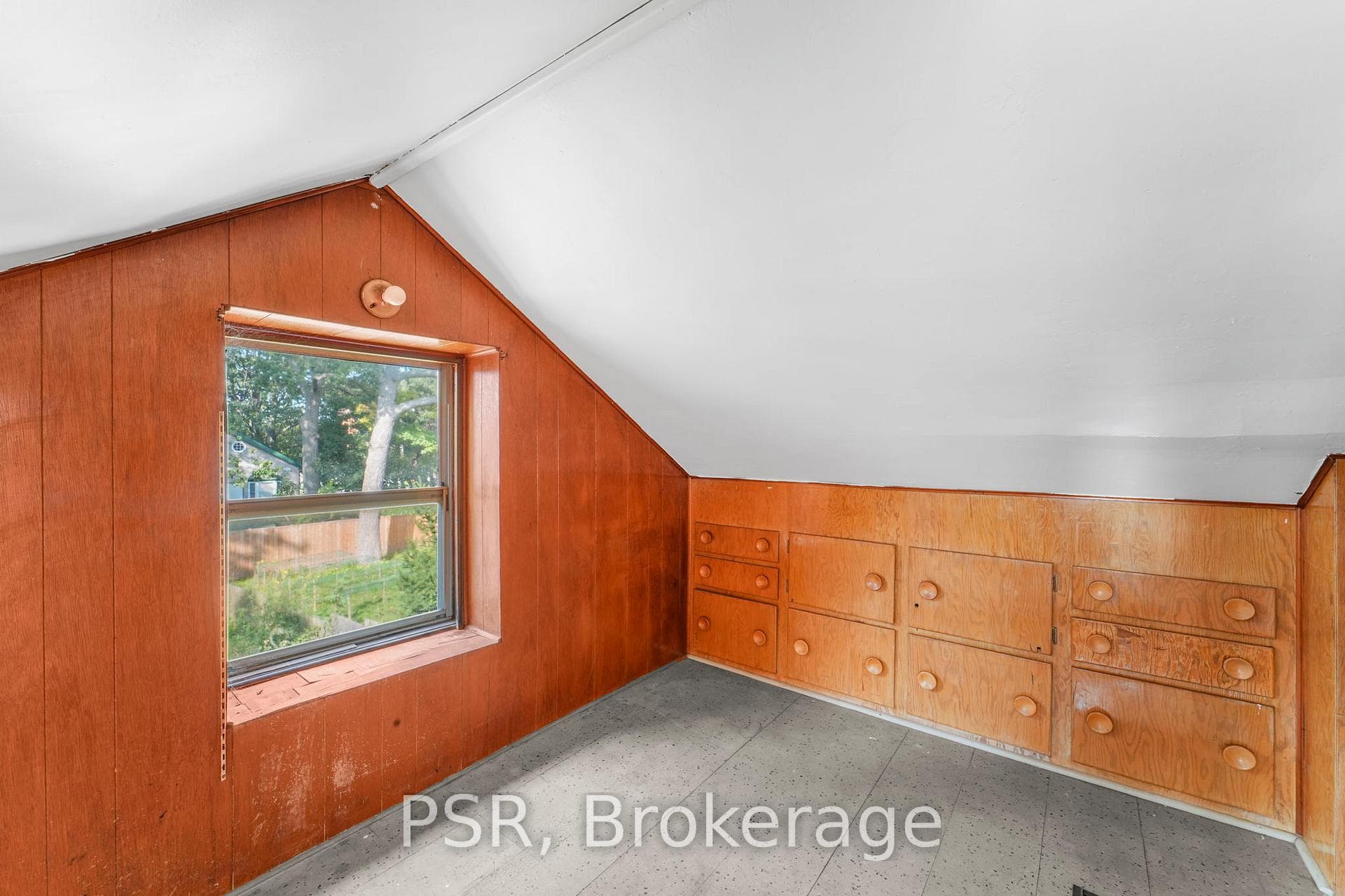 68 Mcdonald Avenue photo 27