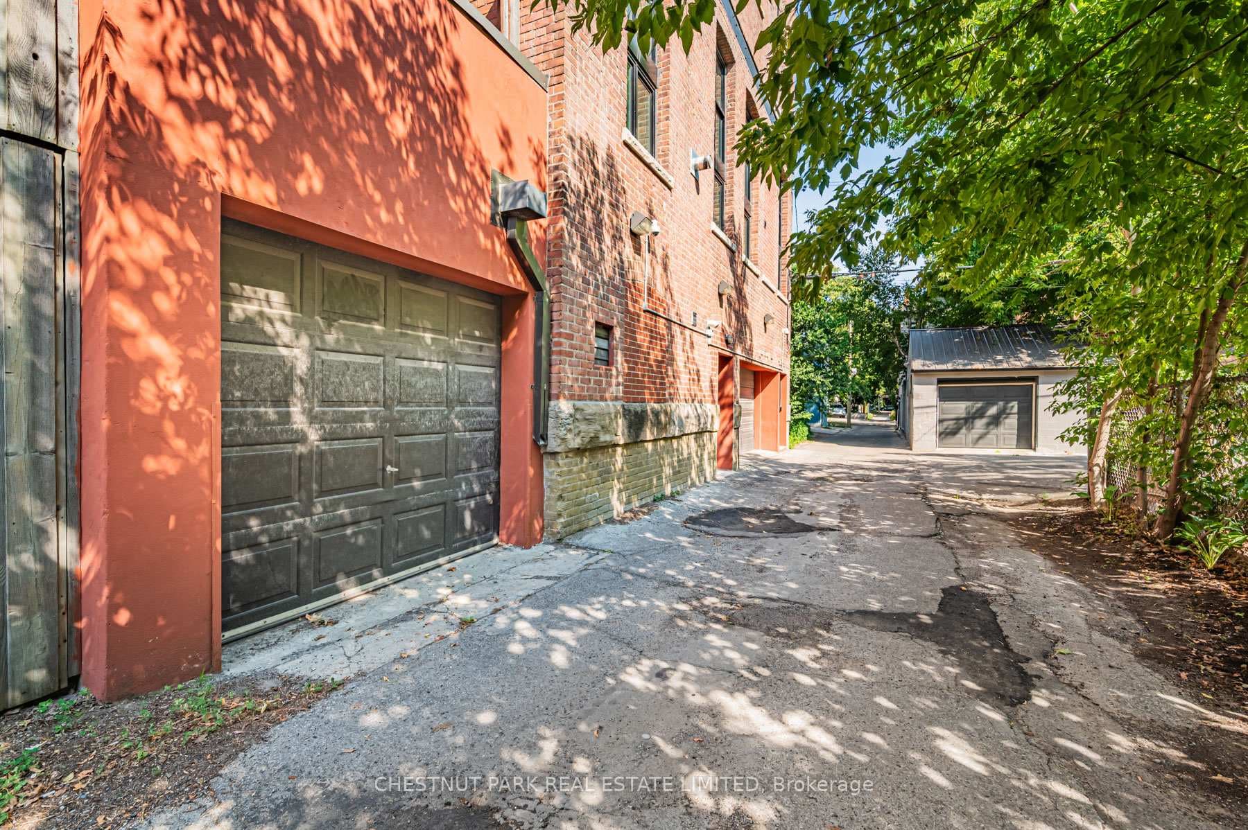 525 Logan Avenue Unit 105 photo 32
