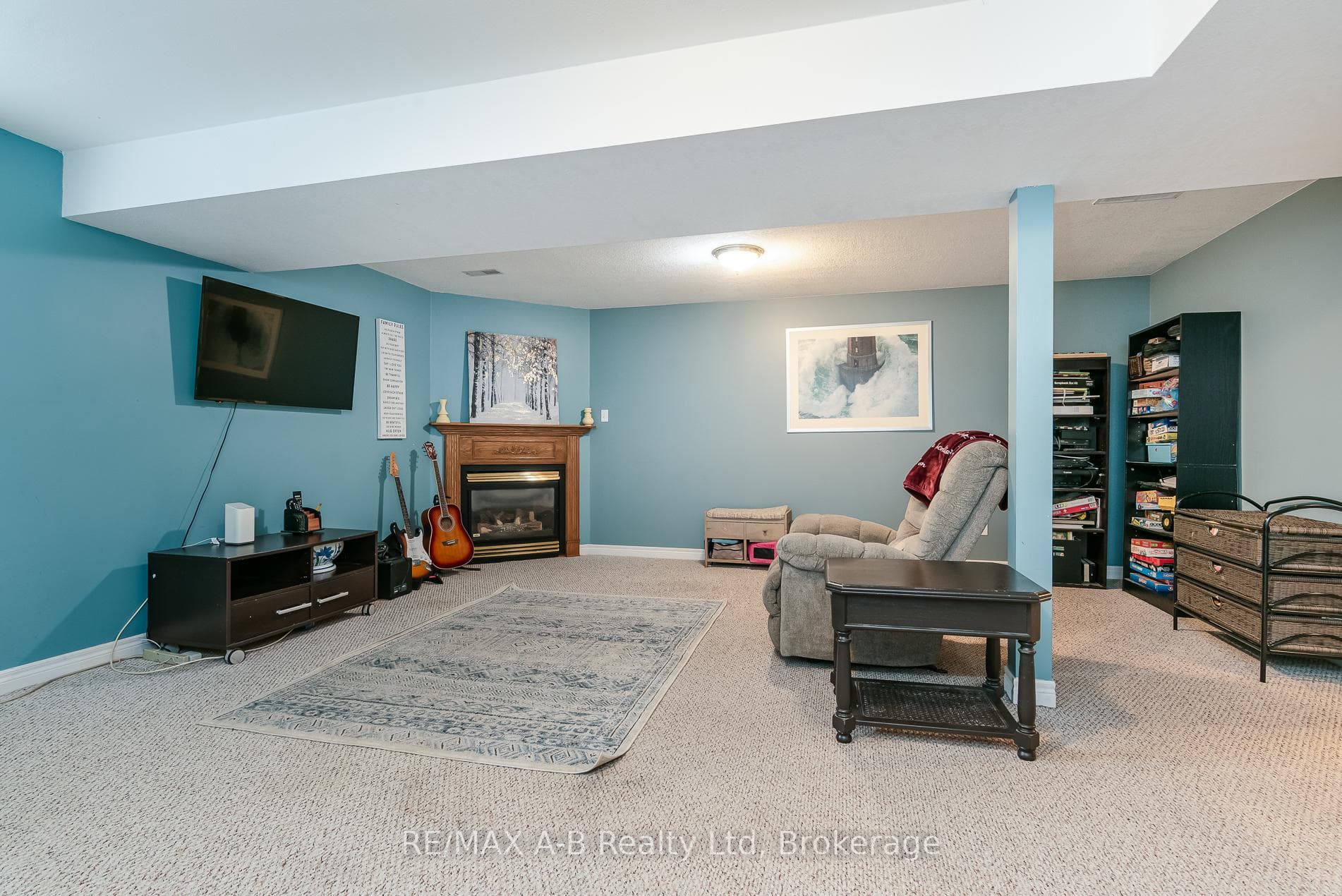 108 Walsh Crescent photo 43