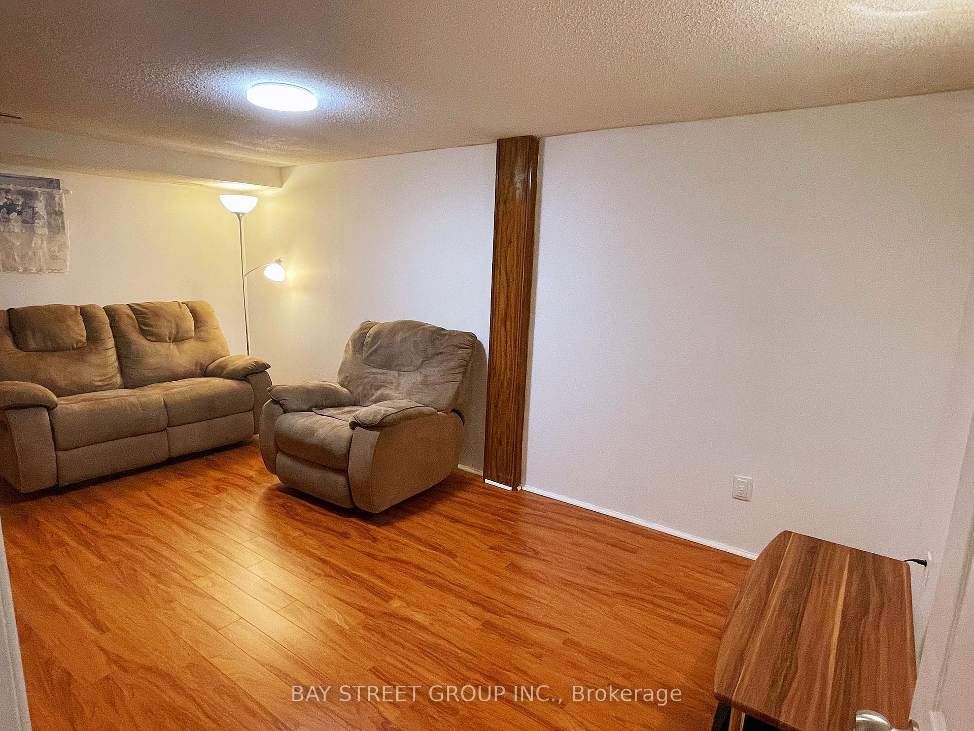 197 Goldhawk Street Unit Bsmt photo 9