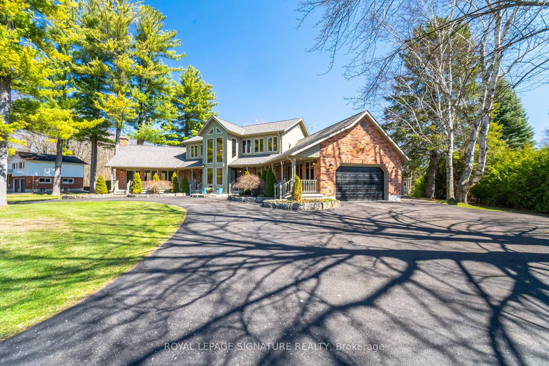 587 Hillcrest Road photo 3