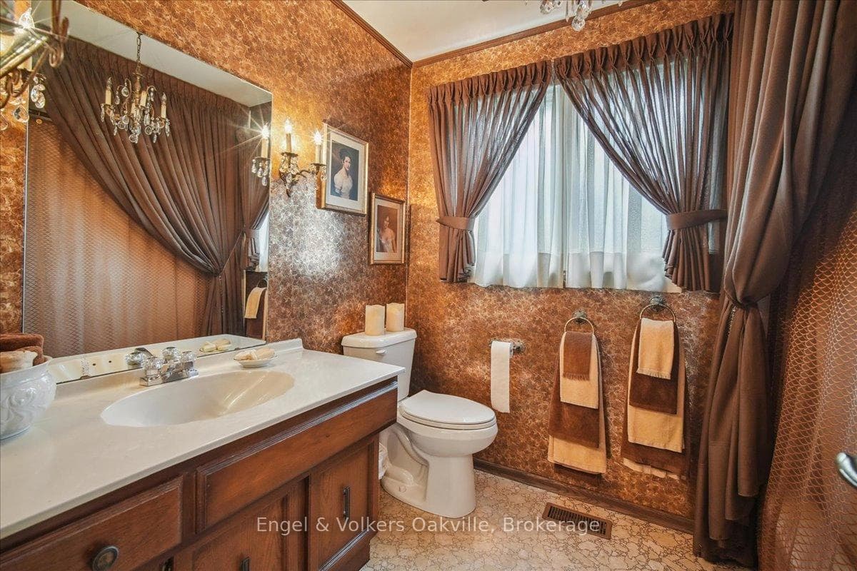 250 Gatestone Avenue photo 28