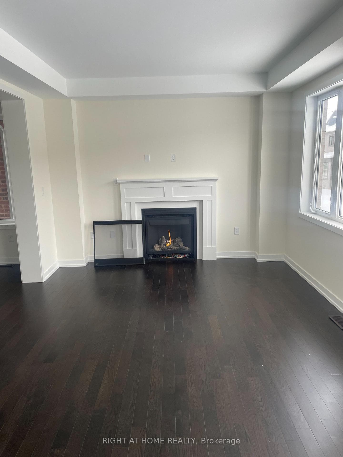 107 Henshaw Drive photo 4