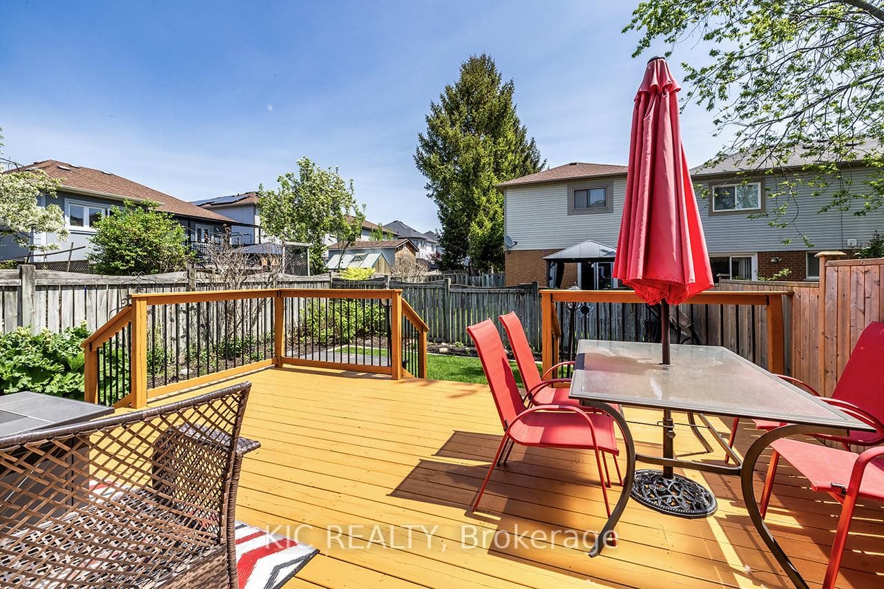 141 Waller Street photo 41