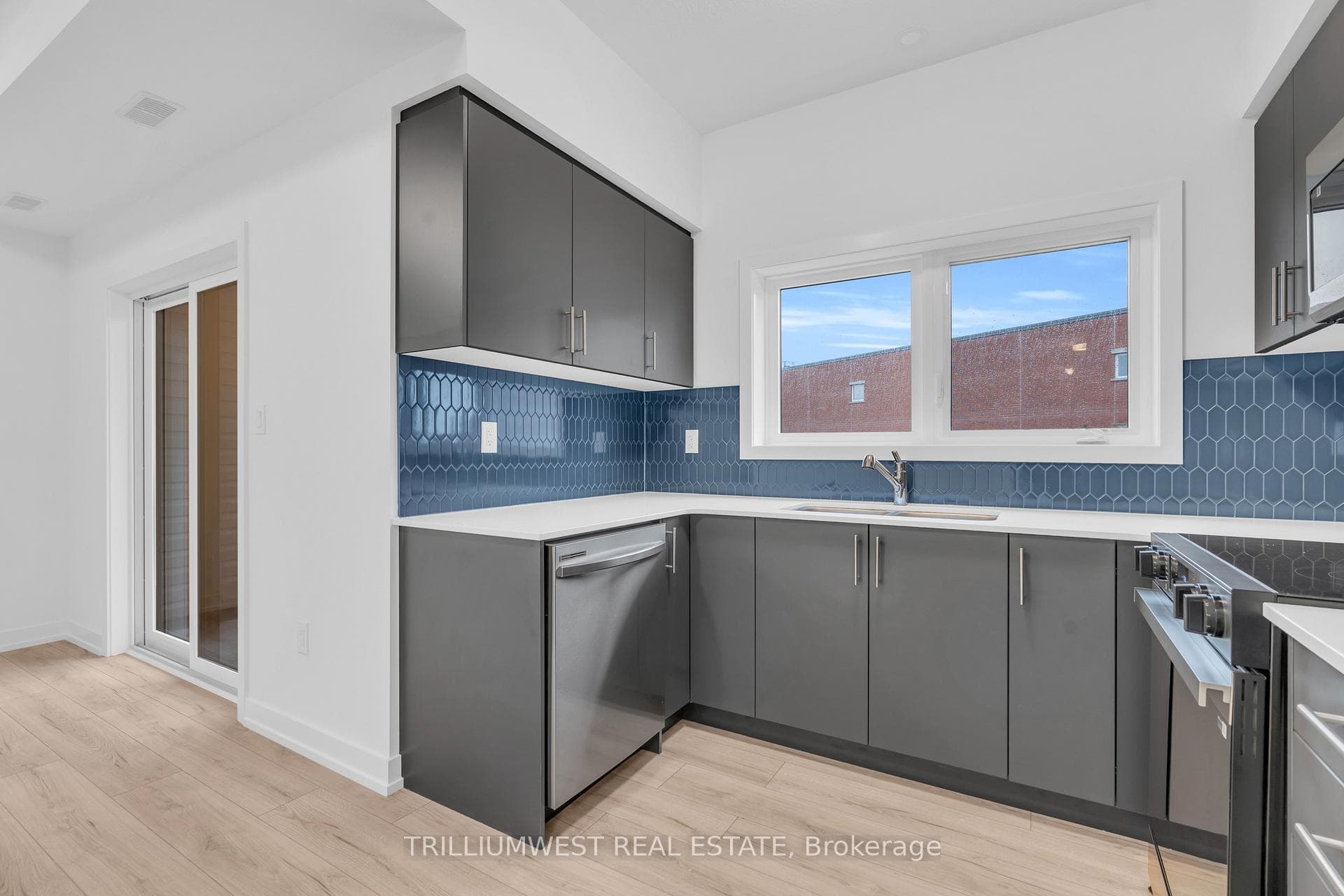 940 ST. DAVID Street Unit 108 photo 10