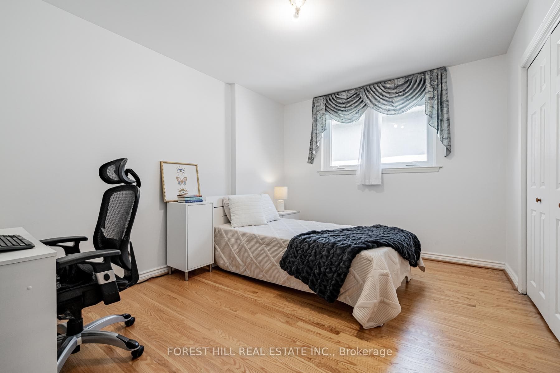 250 Newton Drive photo 22