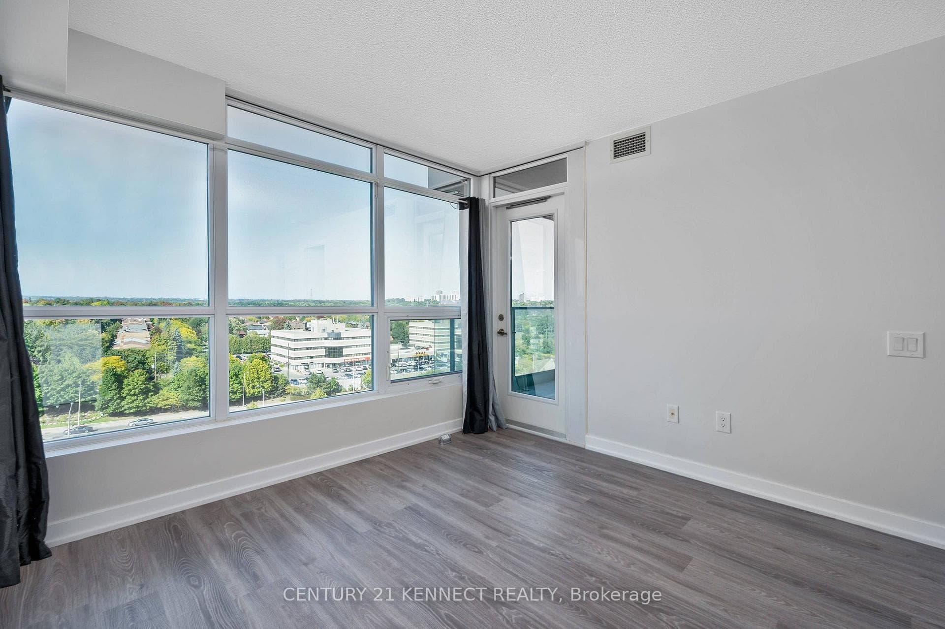 15 Singer Court Unit 1008 photo 6