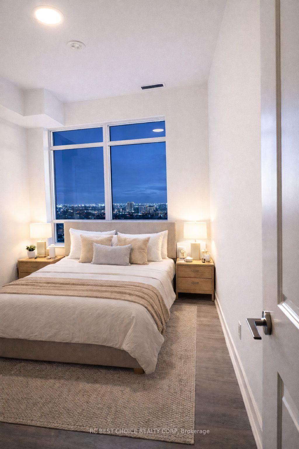 30 Upper Mall Way Unit A2602 photo 8