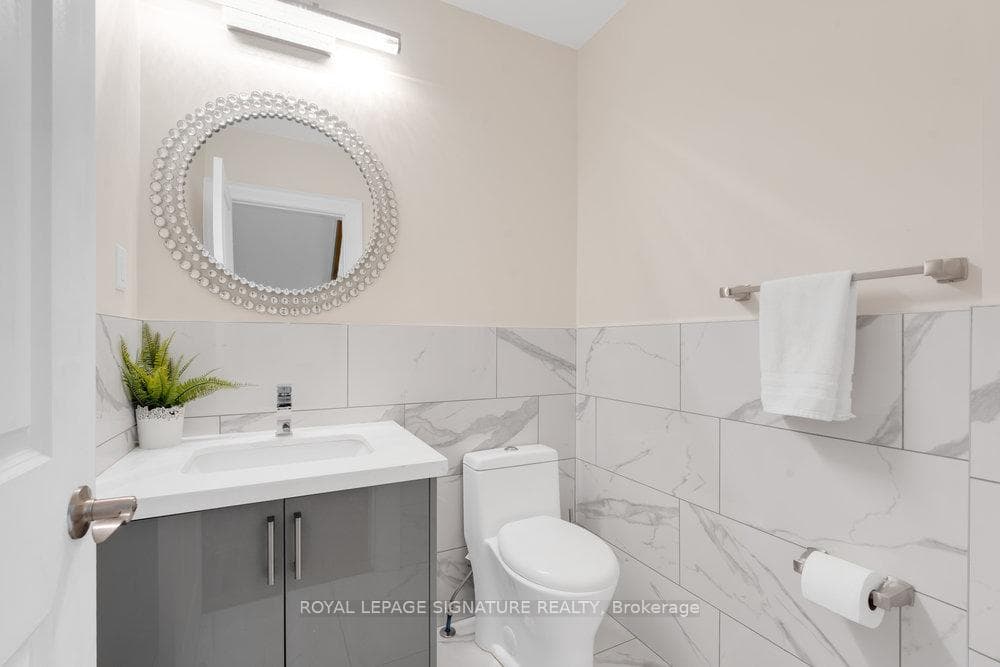 229A McIntosh Street photo 19