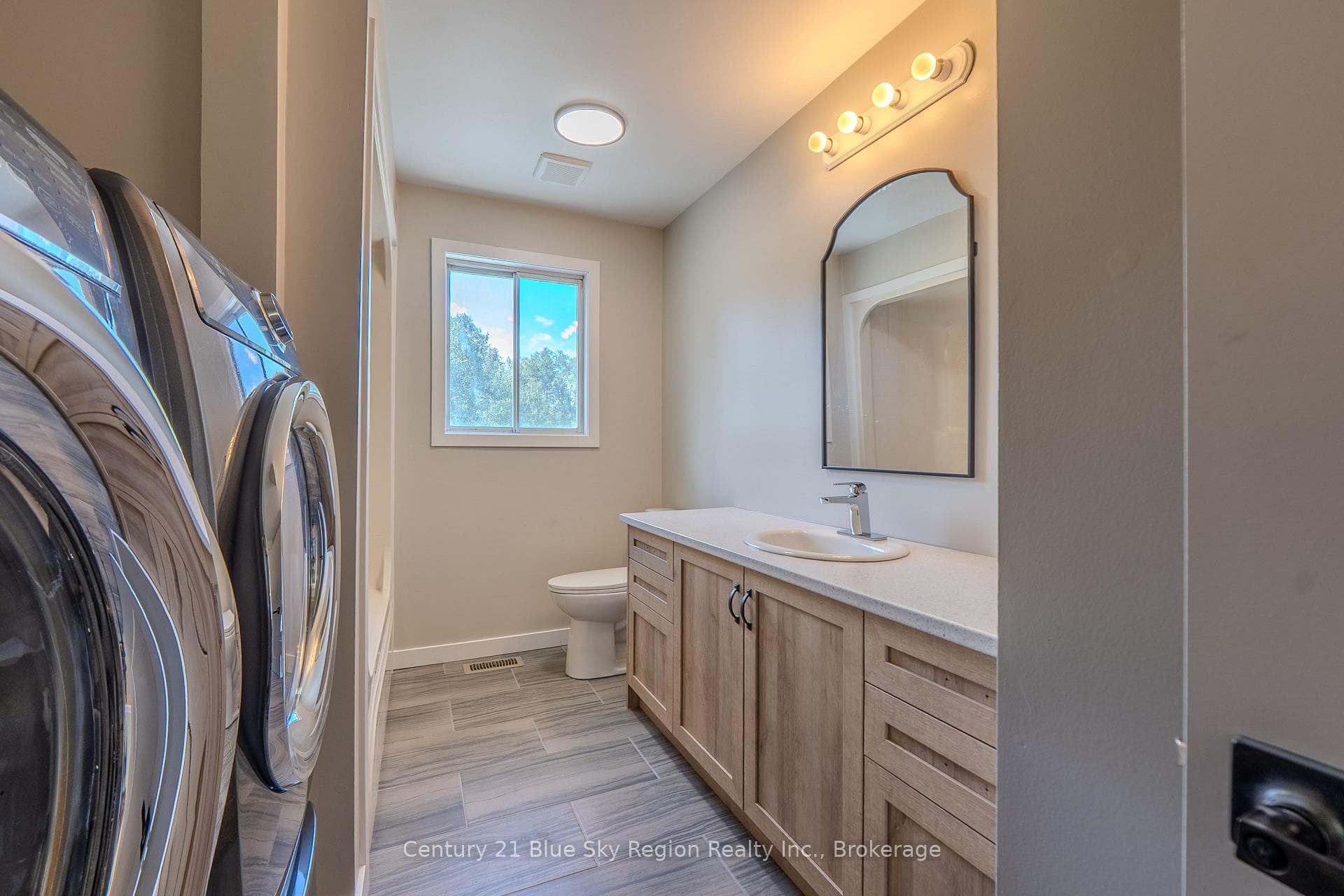 418 Laurier Street photo 20