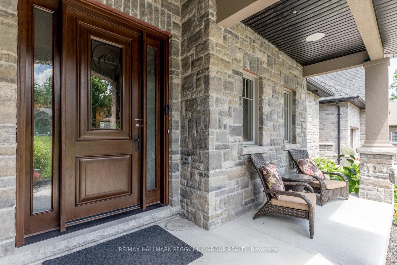 28 Heron Boulevard photo 4