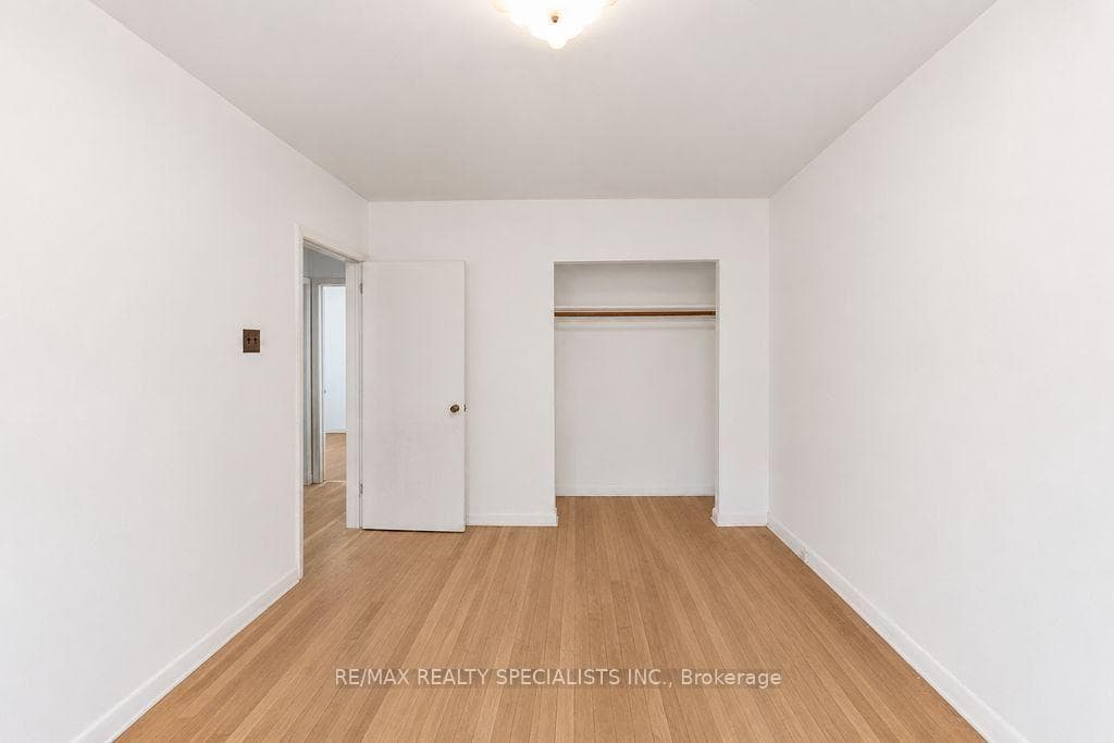 122 Cordella Avenue photo 16