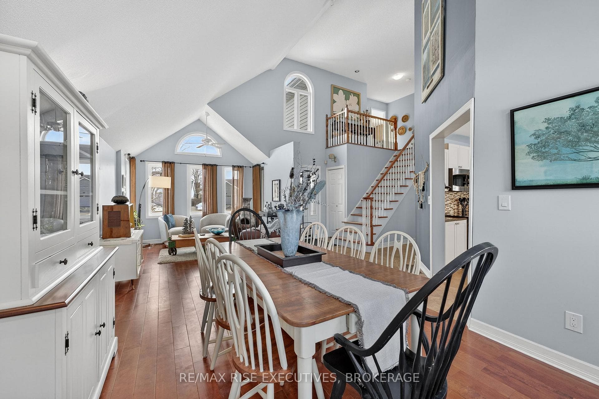 26 Miller Place photo 6