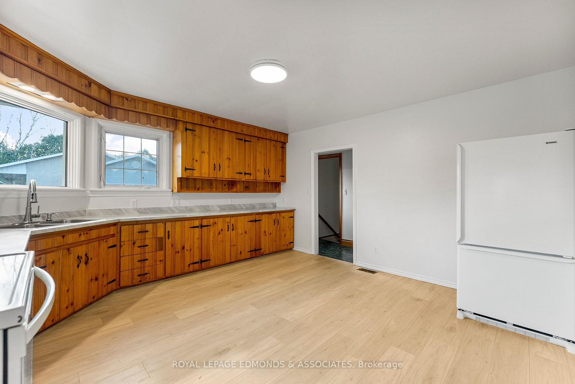 2323 B Line Road photo 9