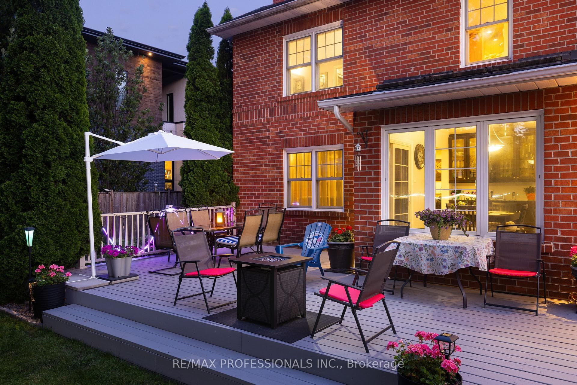 106 Rathburn Road photo 3