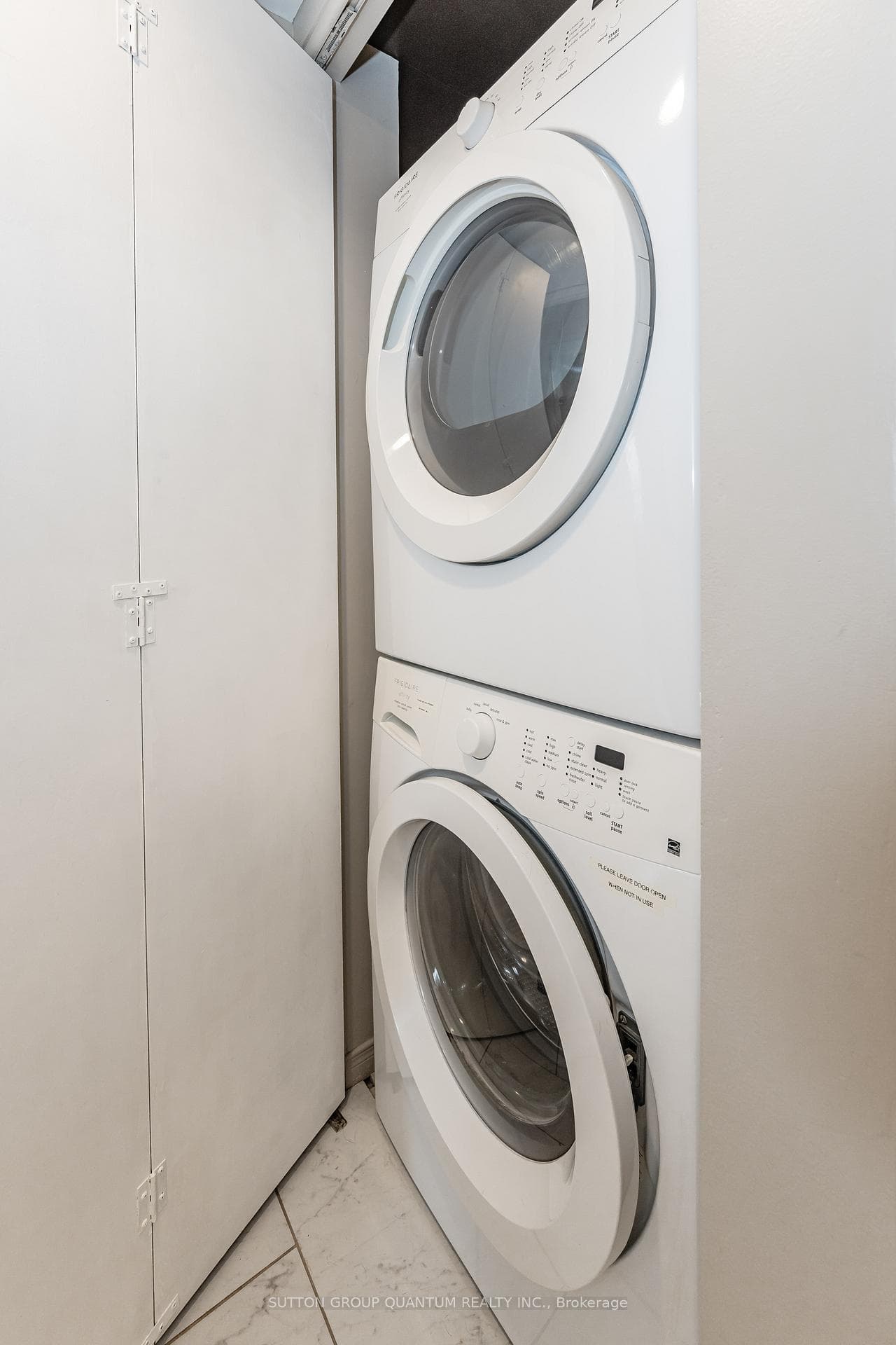 1508 Pilgrims Way Unit 812 photo 23