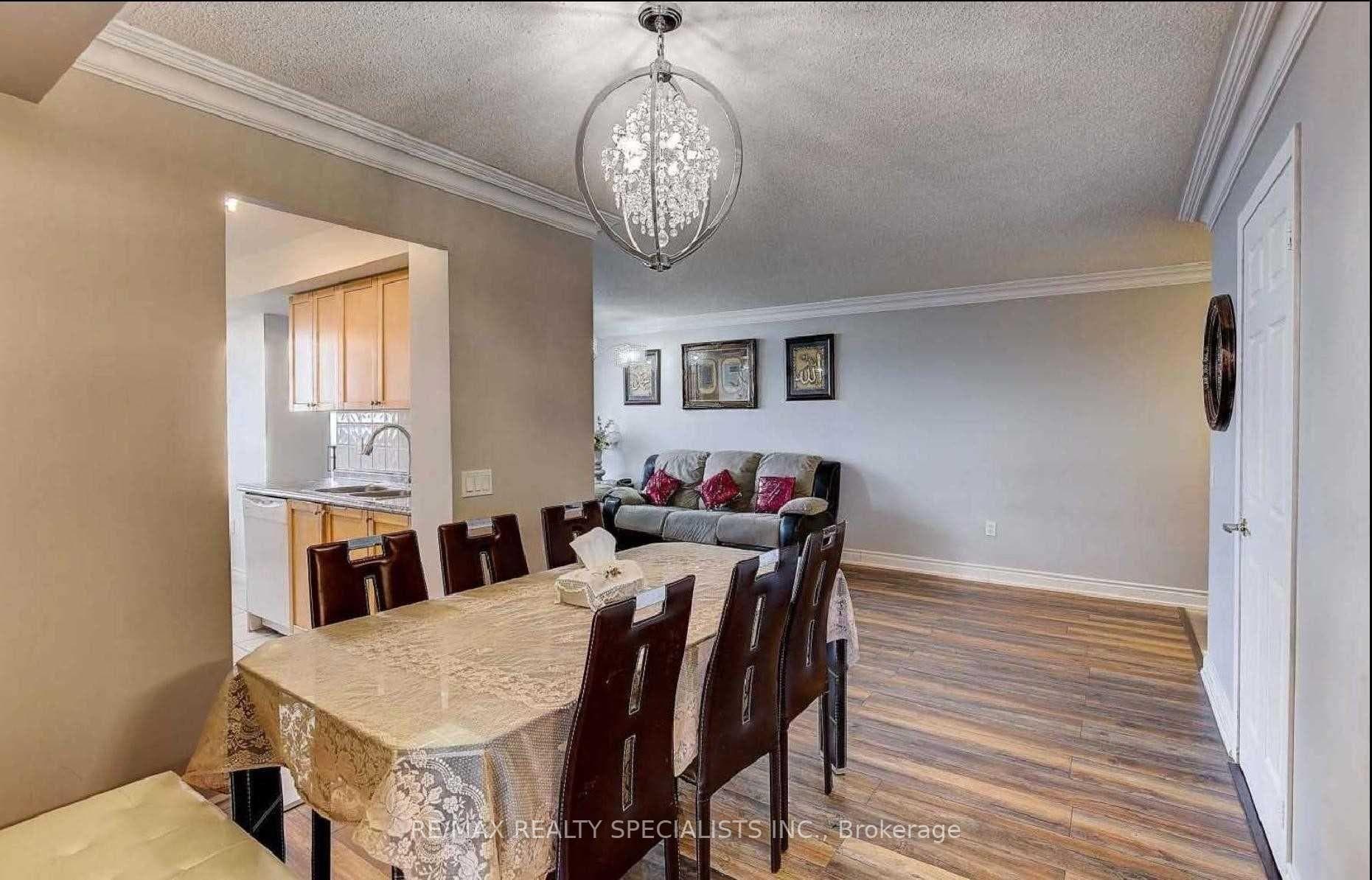 55 STRATHAVEN Drive Unit 1813 photo 33