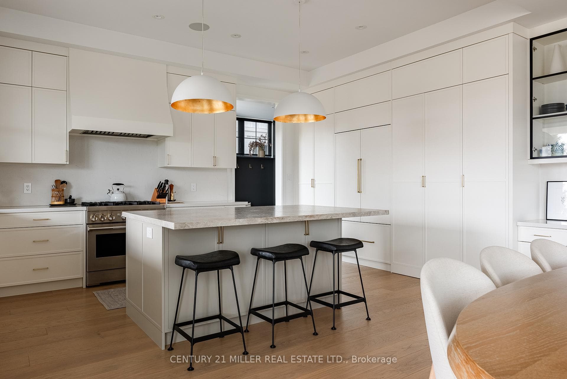 450 Tower Drive photo 9