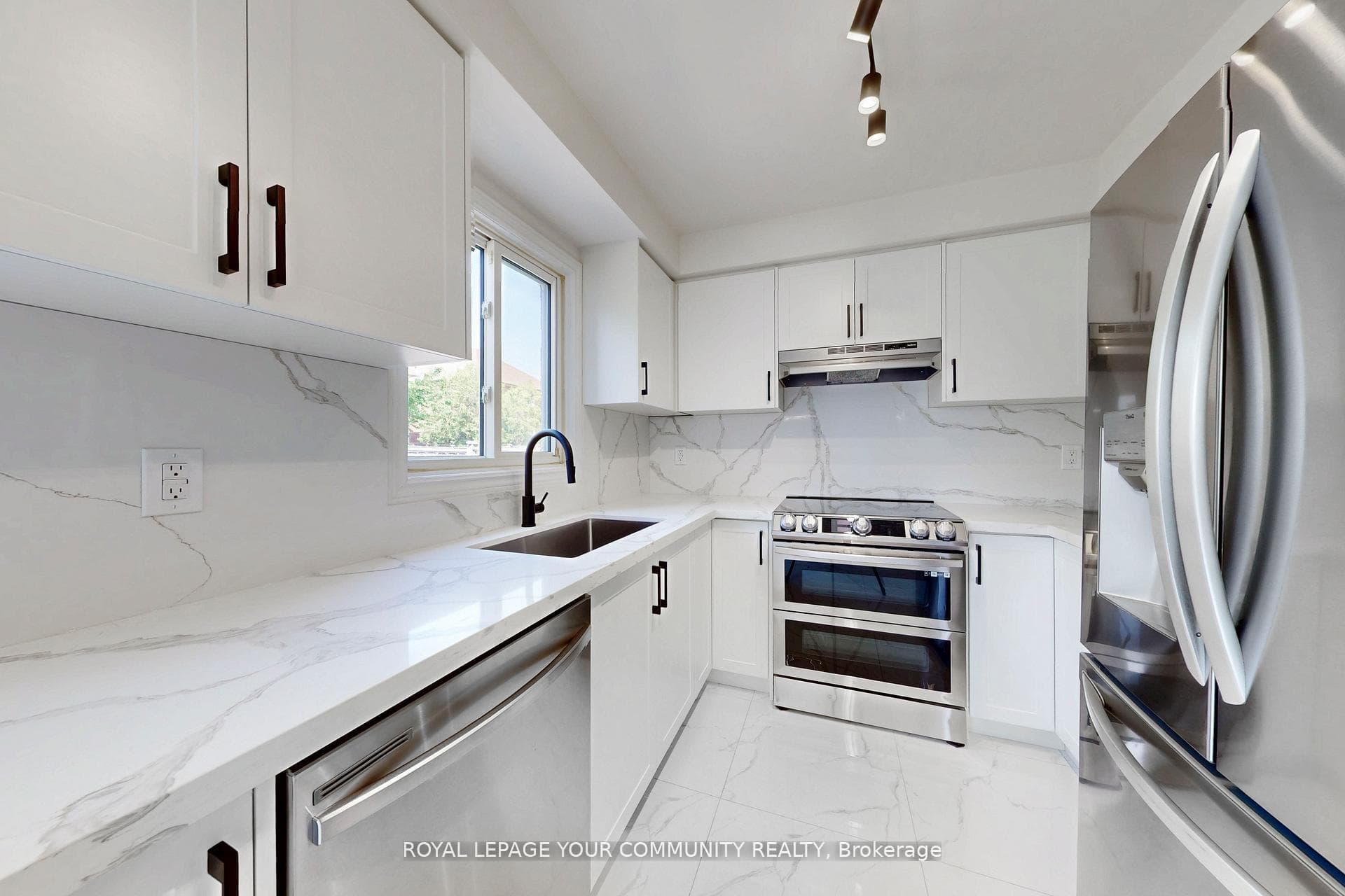 5158 Sundial Court photo 10