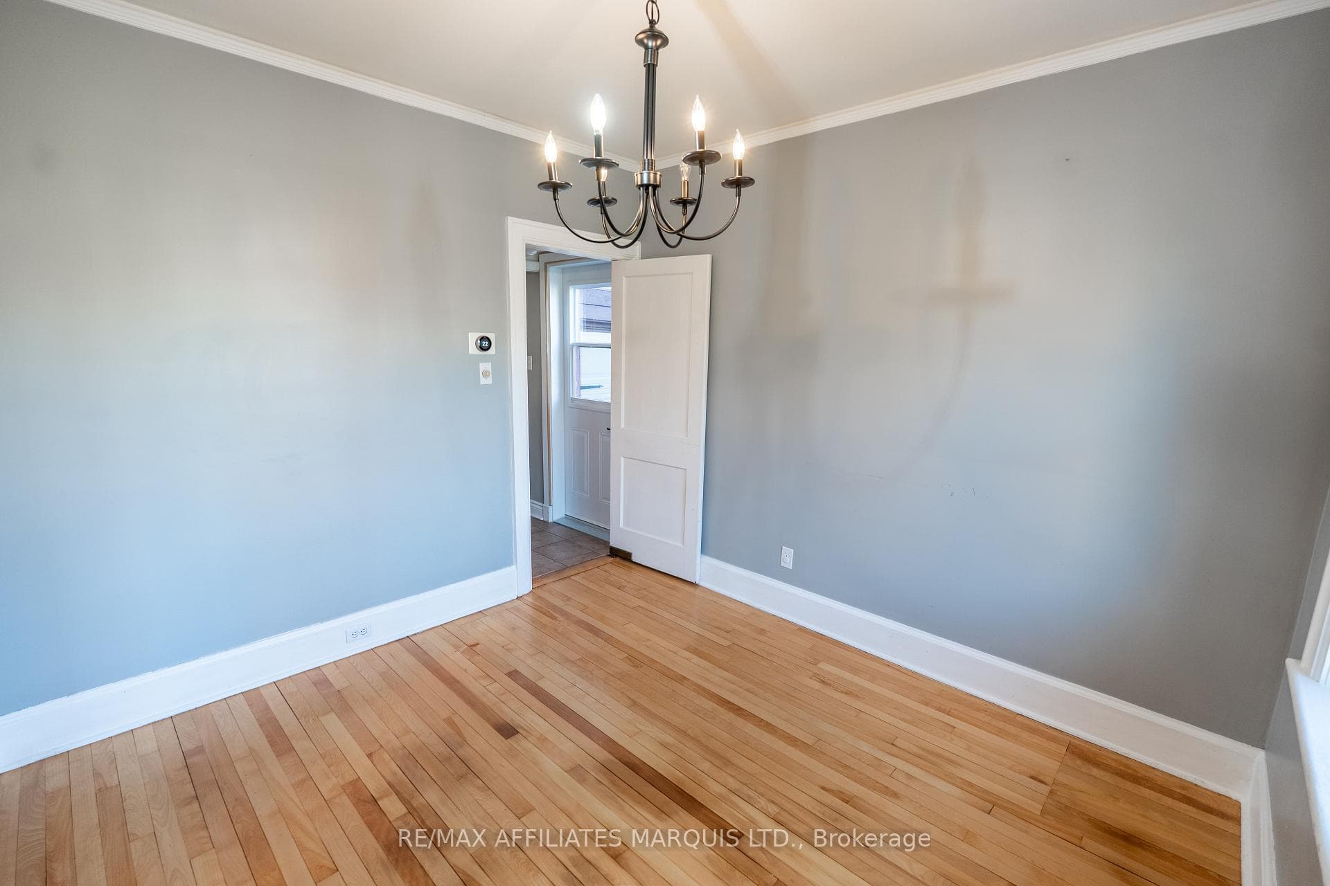 9 OLD ORCHARD Avenue photo 7