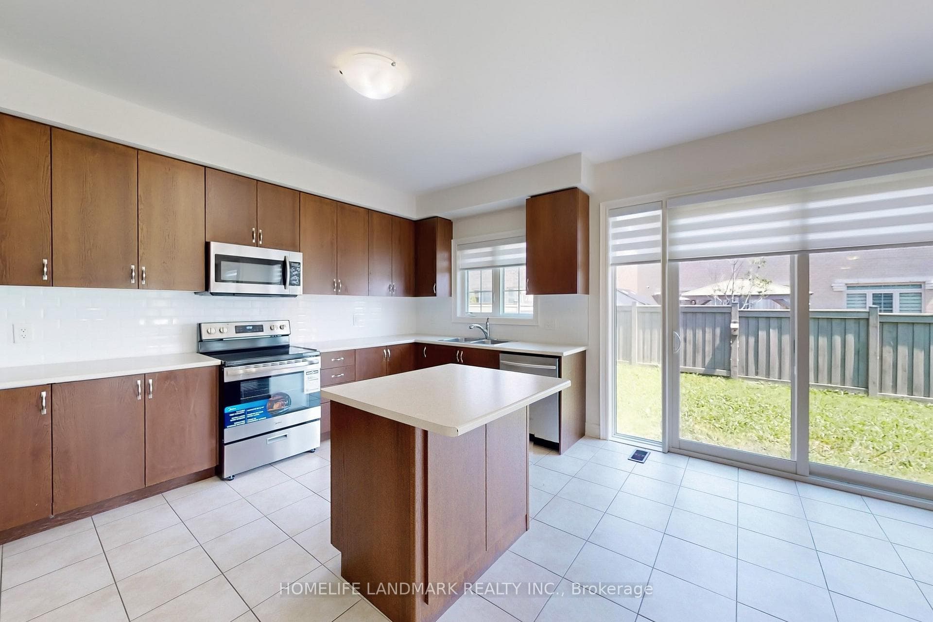 1533 Devine Point photo 16