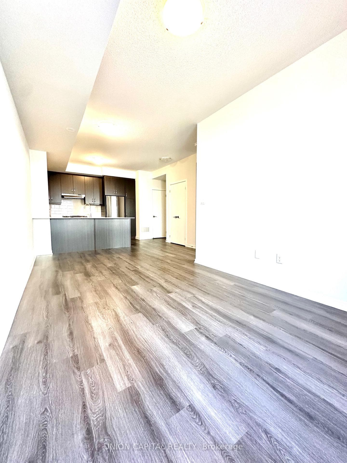 151 Honeycrisp Crescent Unit TH182 photo 4
