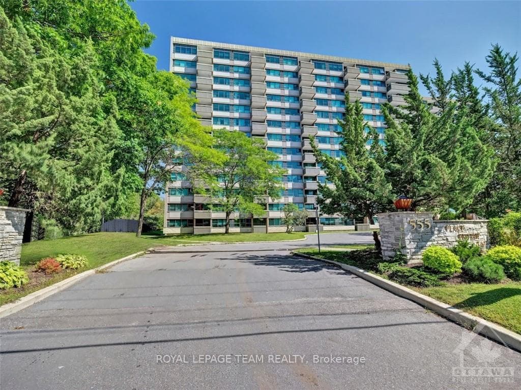 555 BRITTANY Drive Unit 301 photo 1