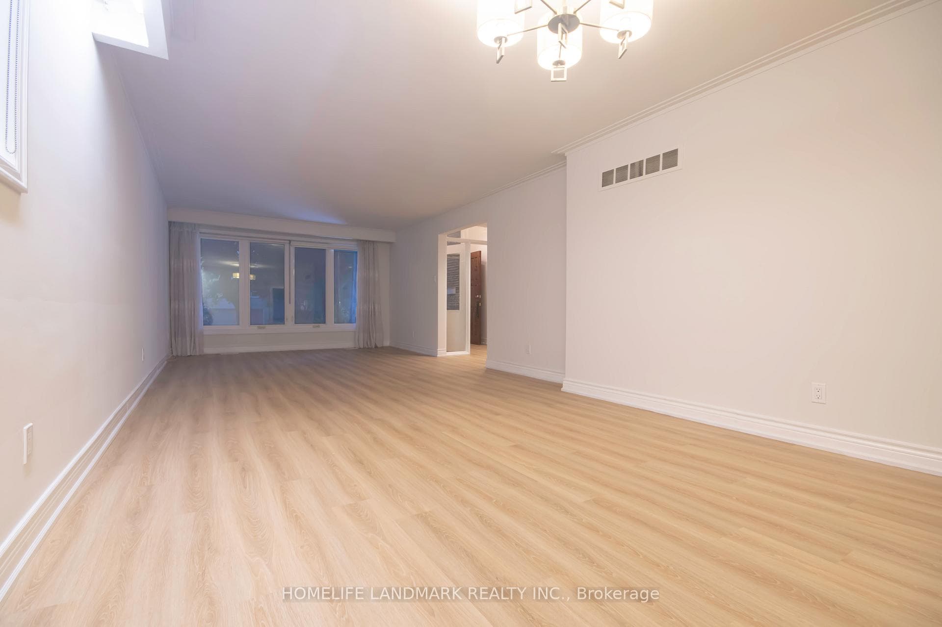 435 Connaught Avenue Unit 1st&2nd photo 3