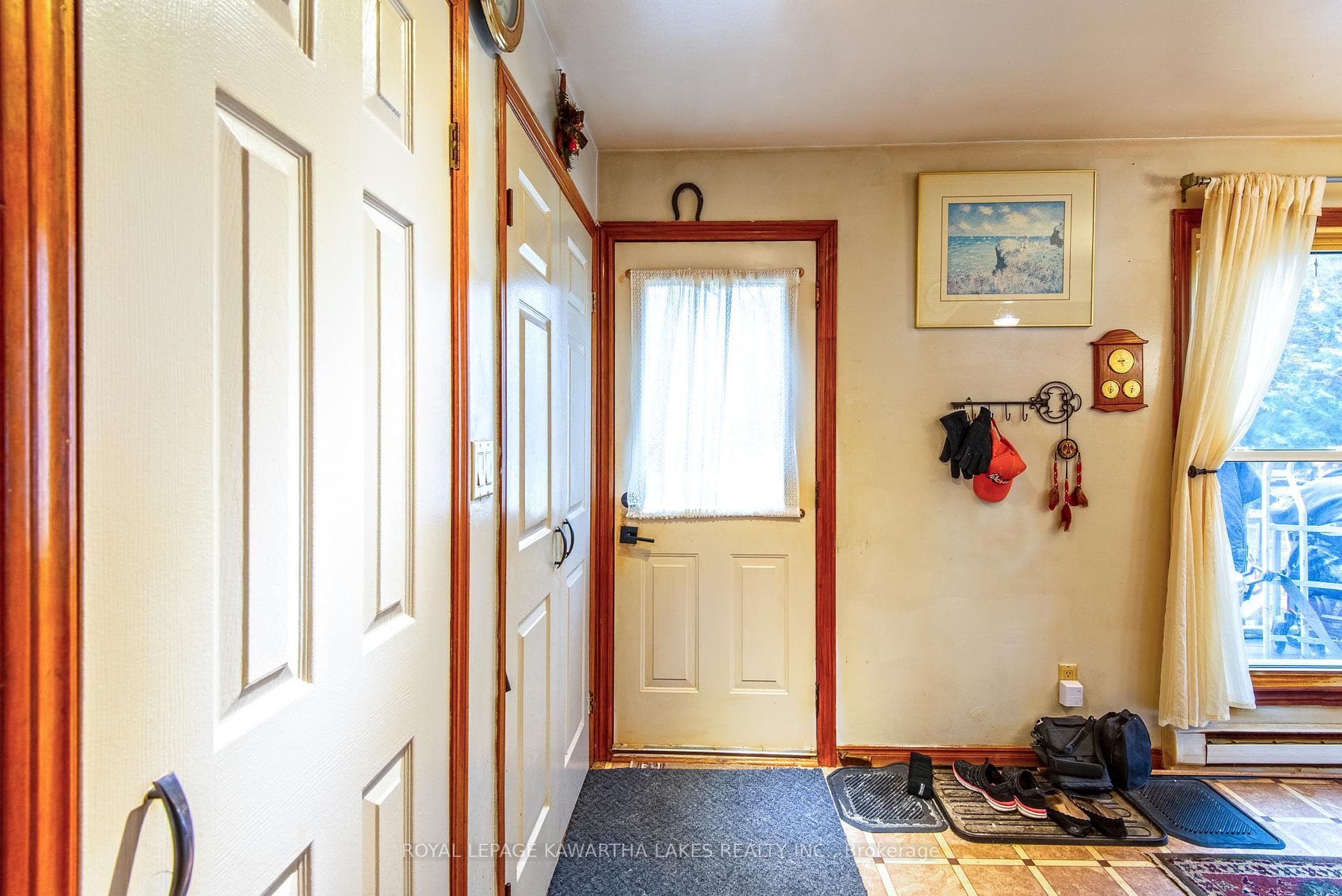 15 Benson Boulevard photo 9