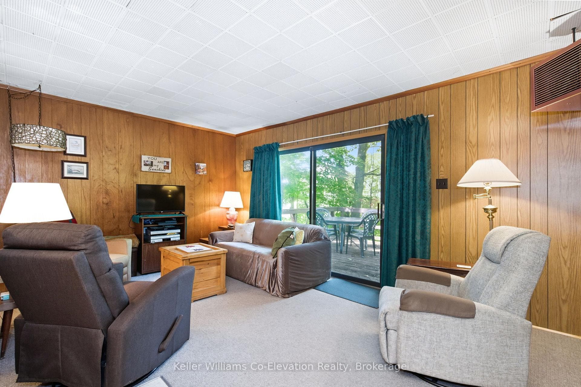 3 Crossingview Lane photo 3