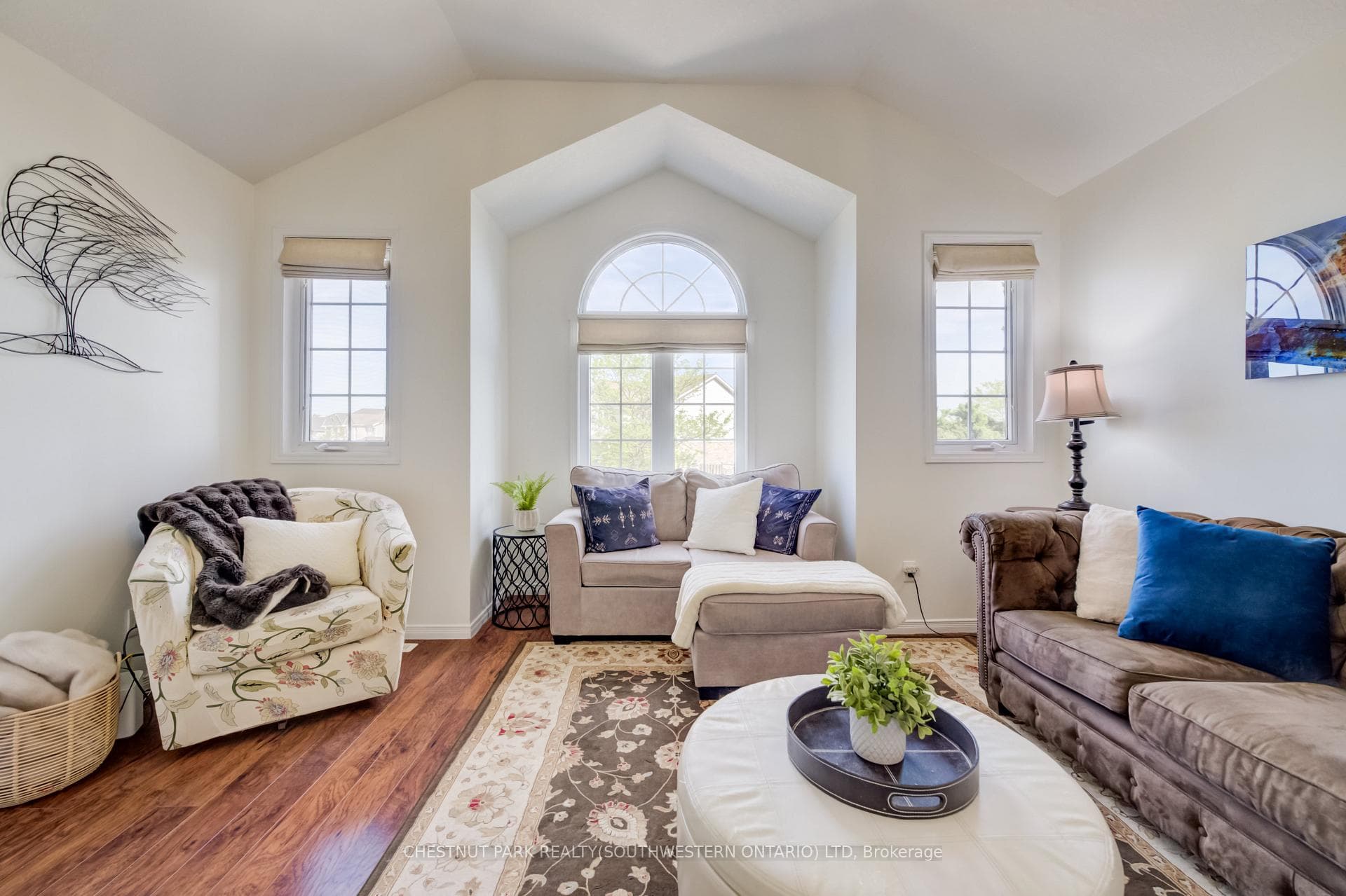 295 Oprington Place photo 20