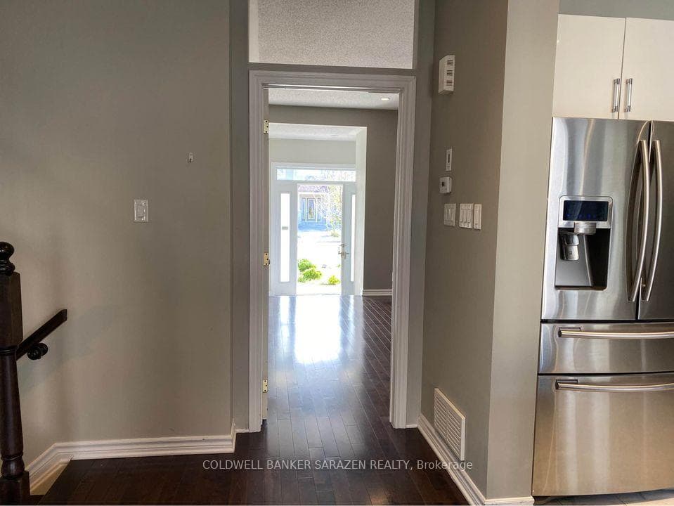 619 Clearbrook Drive photo 8