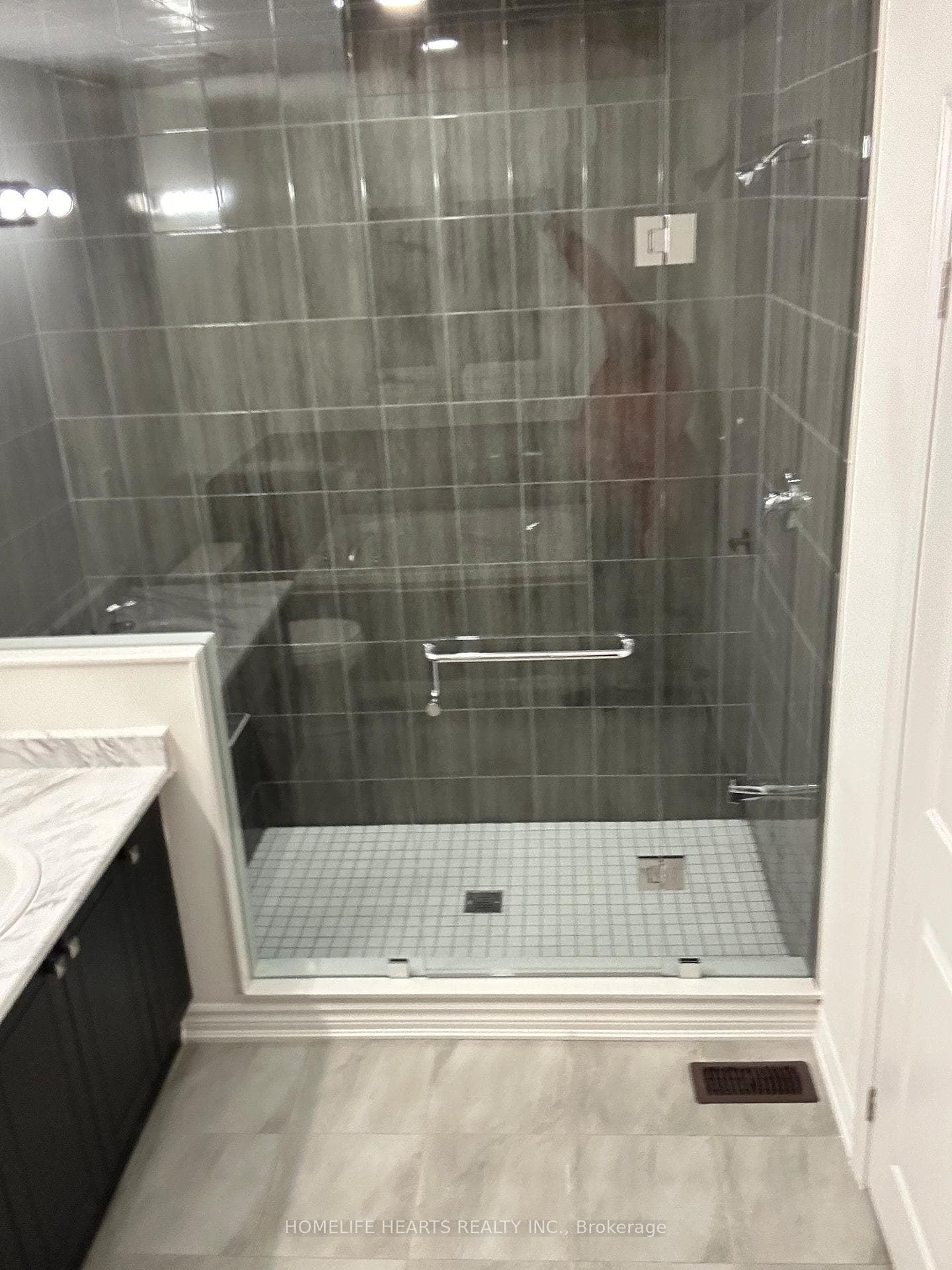 80 Sapphire Way photo 5