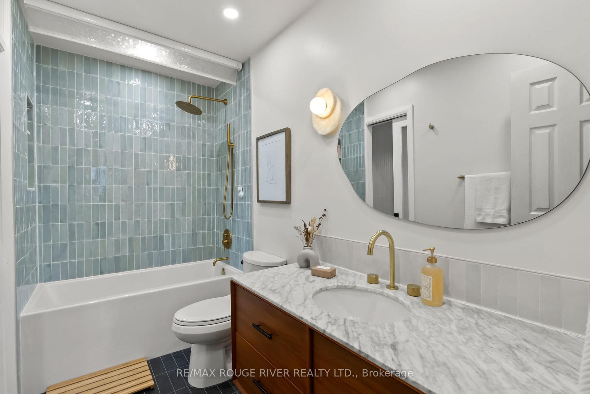 554 Reynolds Street photo 19
