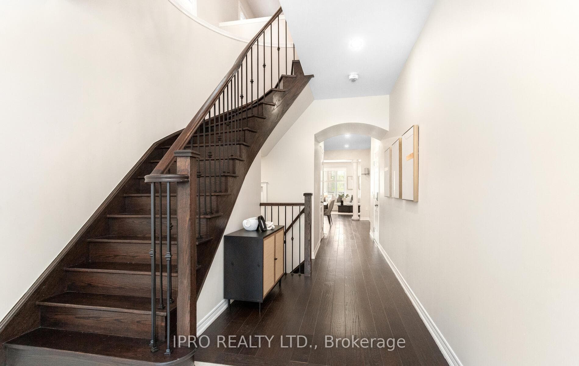 586 Settlers Road photo 5