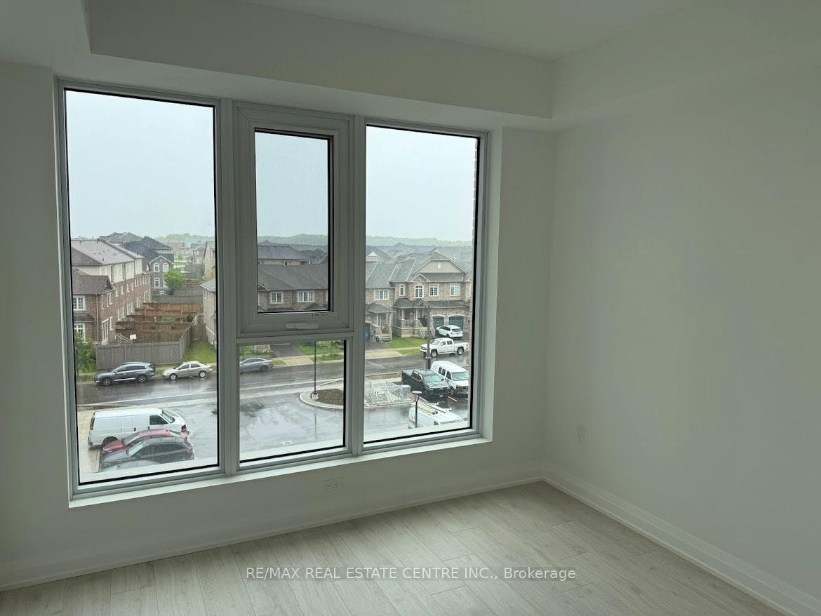 412 Silver Maple Road Unit 401 photo 11