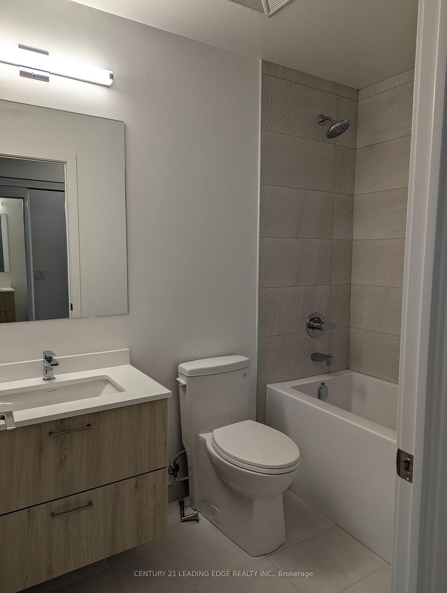 30 Upper Mall Way Unit 1504 photo 14