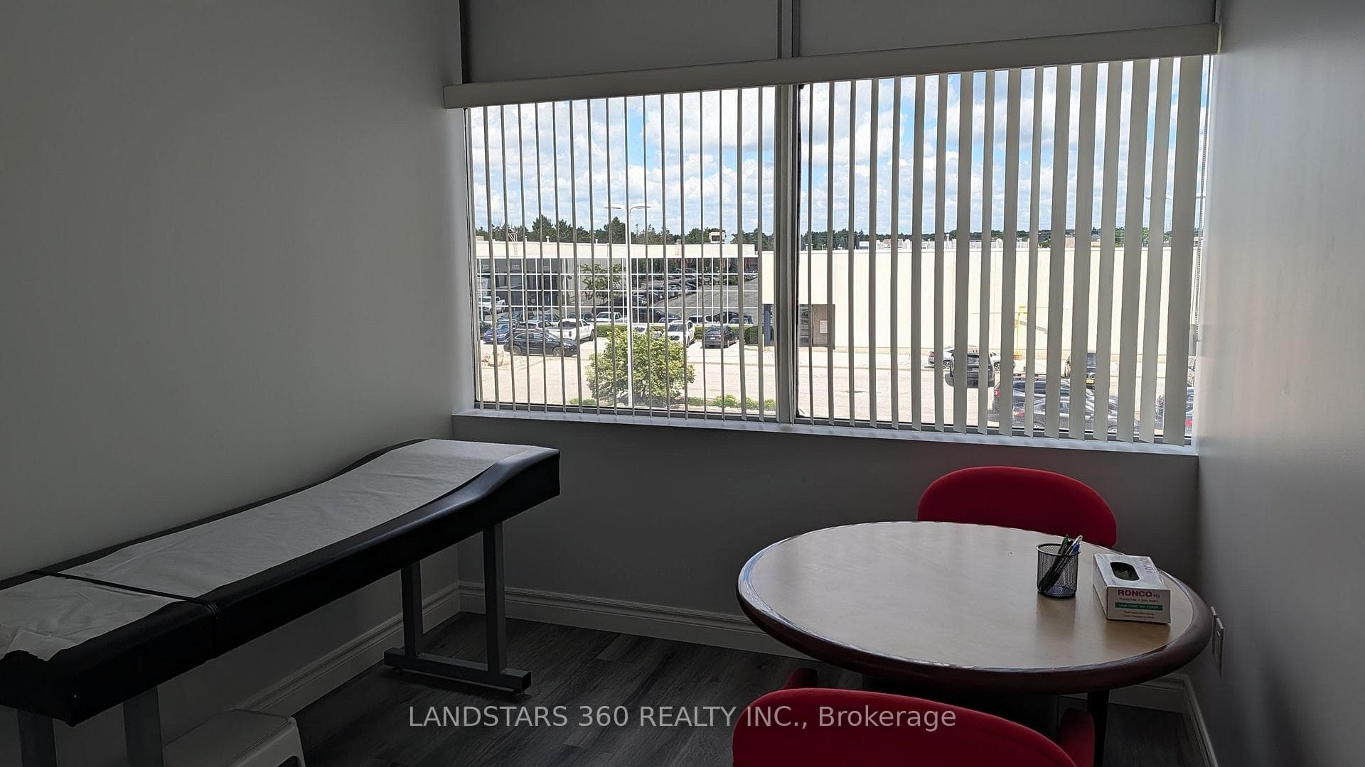 9140 Leslie Street Unit 211-212 photo 10