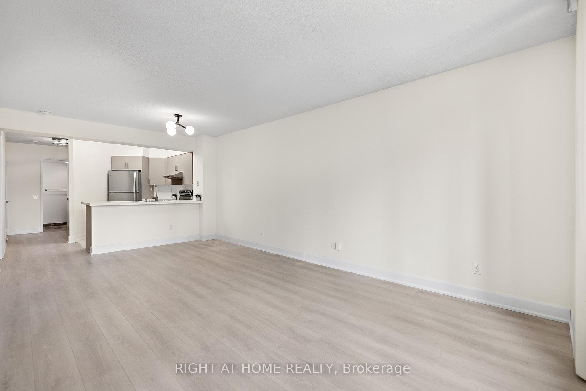 750 Bay Street Unit 1103 photo 6