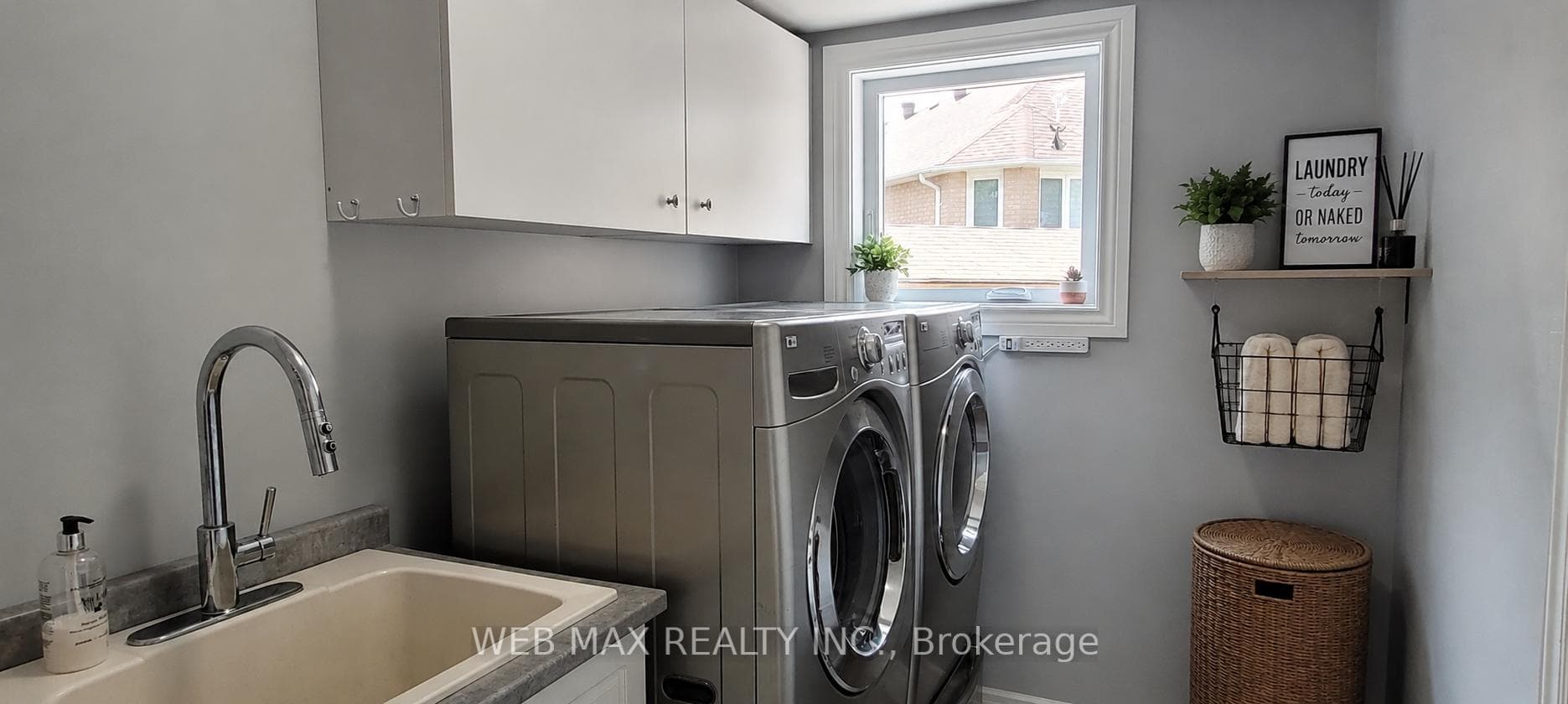 washer/dryer incl, window/closet, access to garage