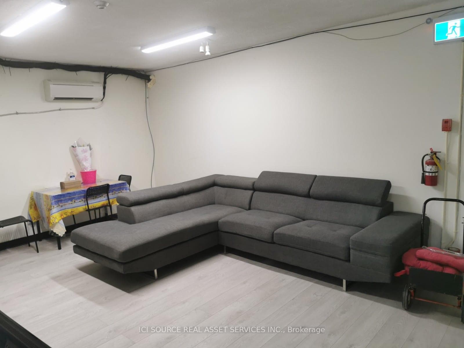 1811 Danforth Avenue photo 10