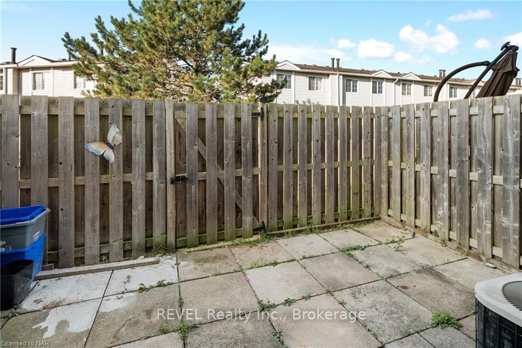 8136 COVENTRY Road Unit 29 photo 25