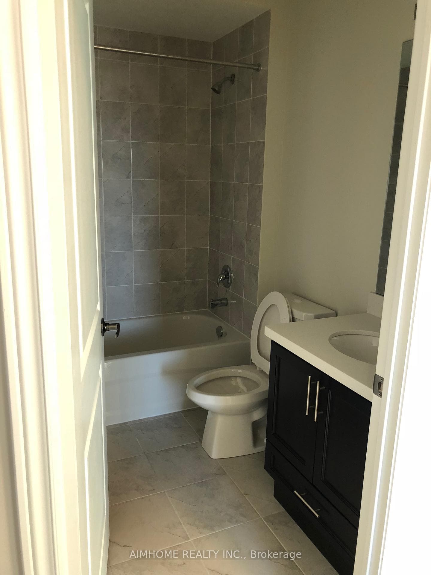 39 New Delhi Drive Unit 303 photo 9
